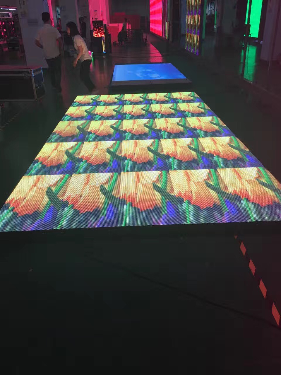 Dance floor led display.png Dance floor led display.png