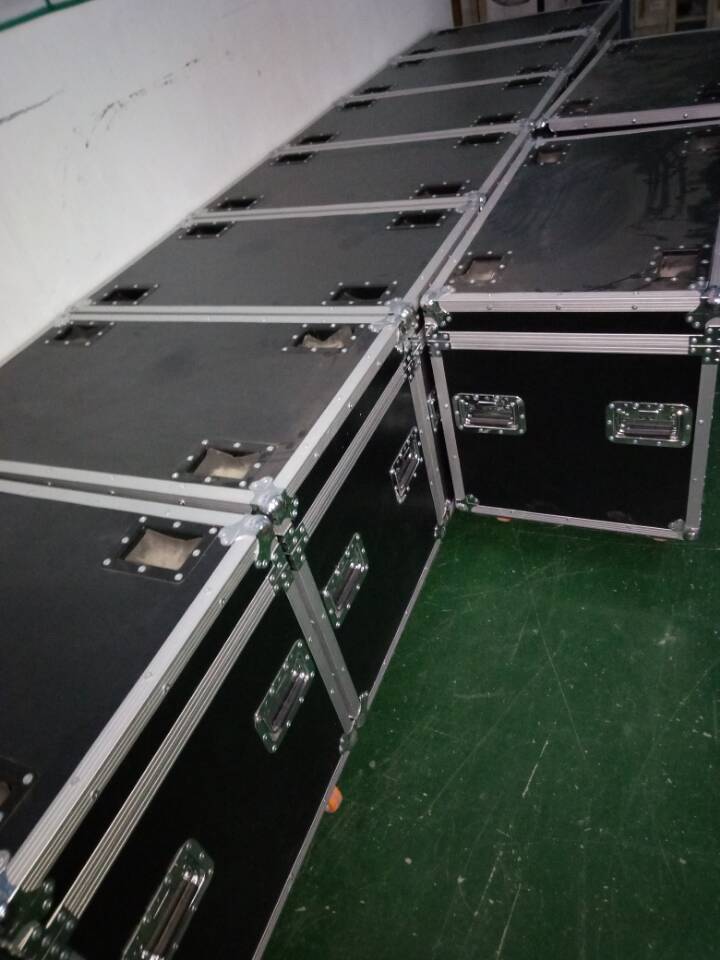 package with flight case.jpg package with flight case.jpg